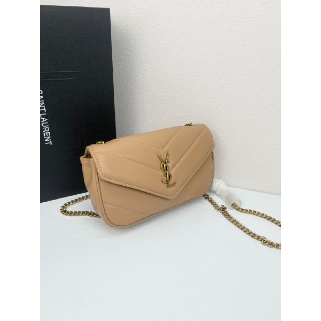 お洒落さん必携 YSL イヴ サンローラン コピー ショルダーバッグ 自分へのご褒美に