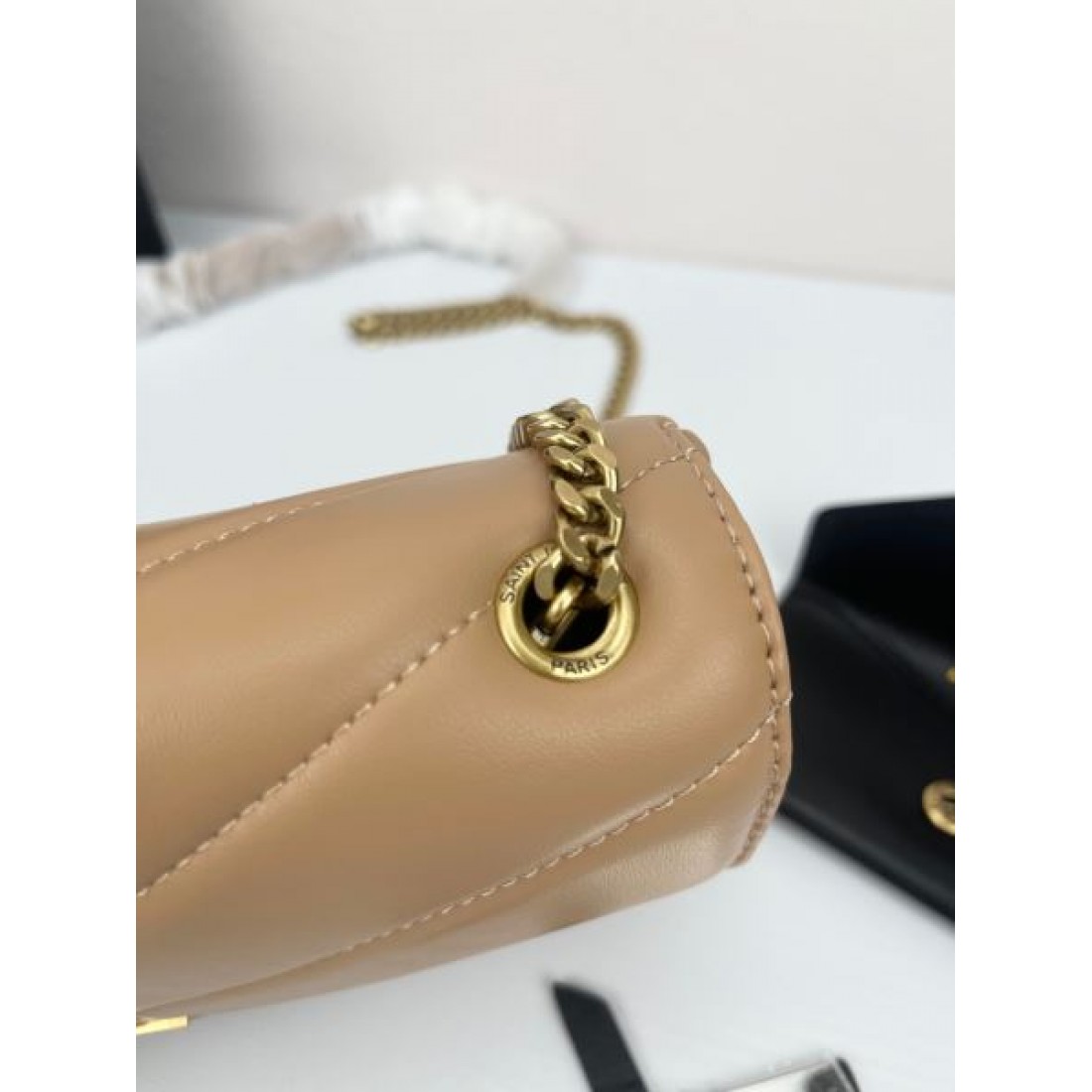 お洒落さん必携 YSL イヴ サンローラン コピー ショルダーバッグ 自分へのご褒美に