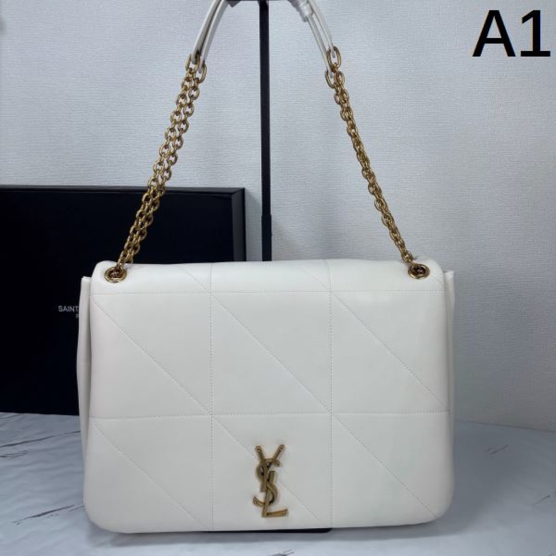 迷わずゲット YSL イヴ サンローラン コピー ショルダーバッグ これは買い