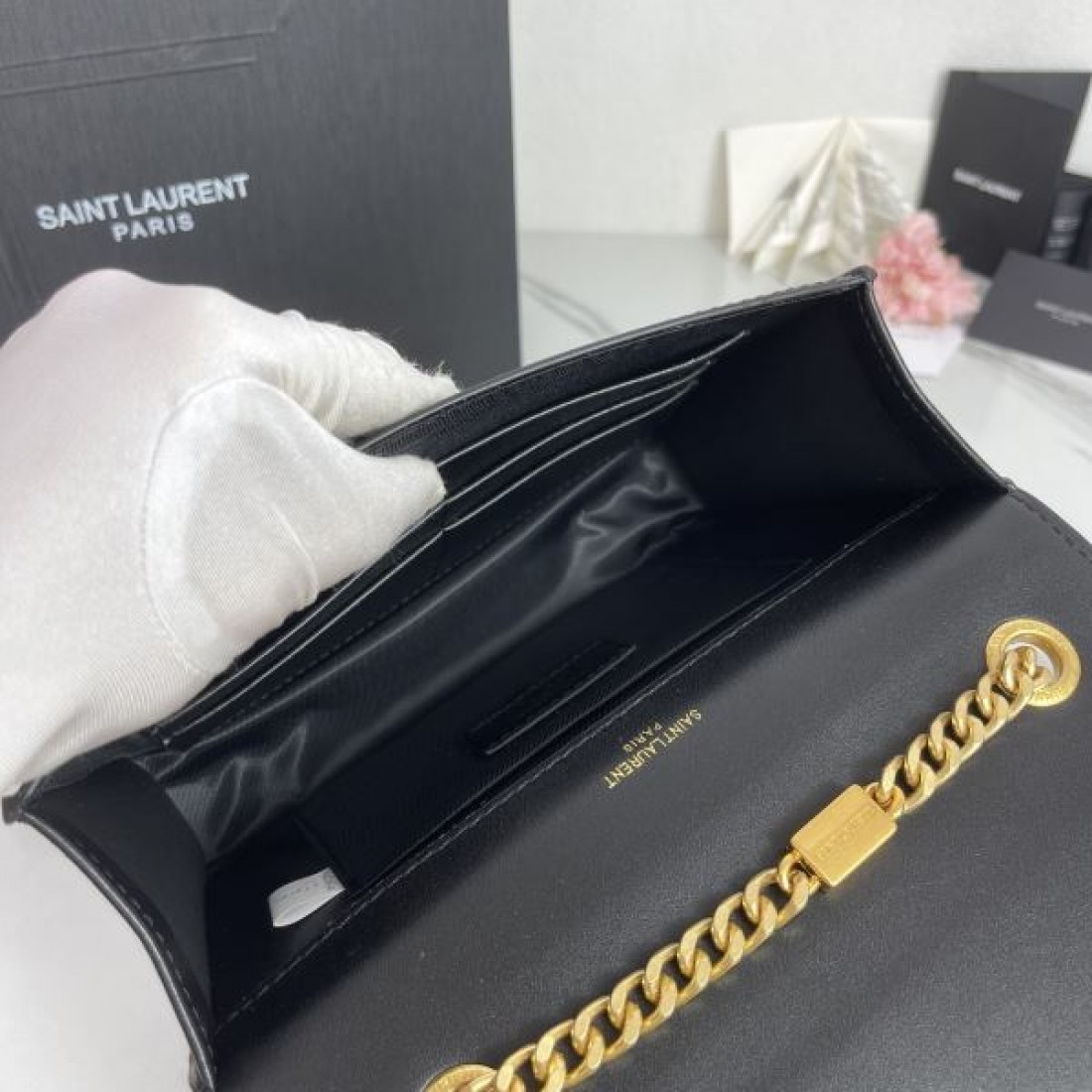 年末年始スペシャル YSL イヴ サンローラン コピー ショルダーバッグ 今季イチオシ