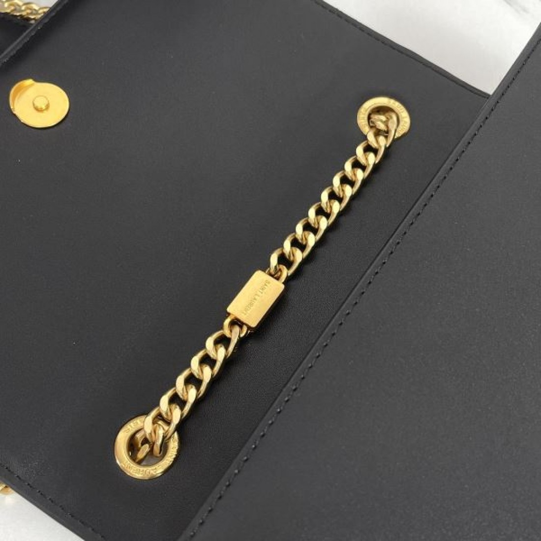 年末年始スペシャル YSL イヴ サンローラン コピー ショルダーバッグ 今季イチオシ