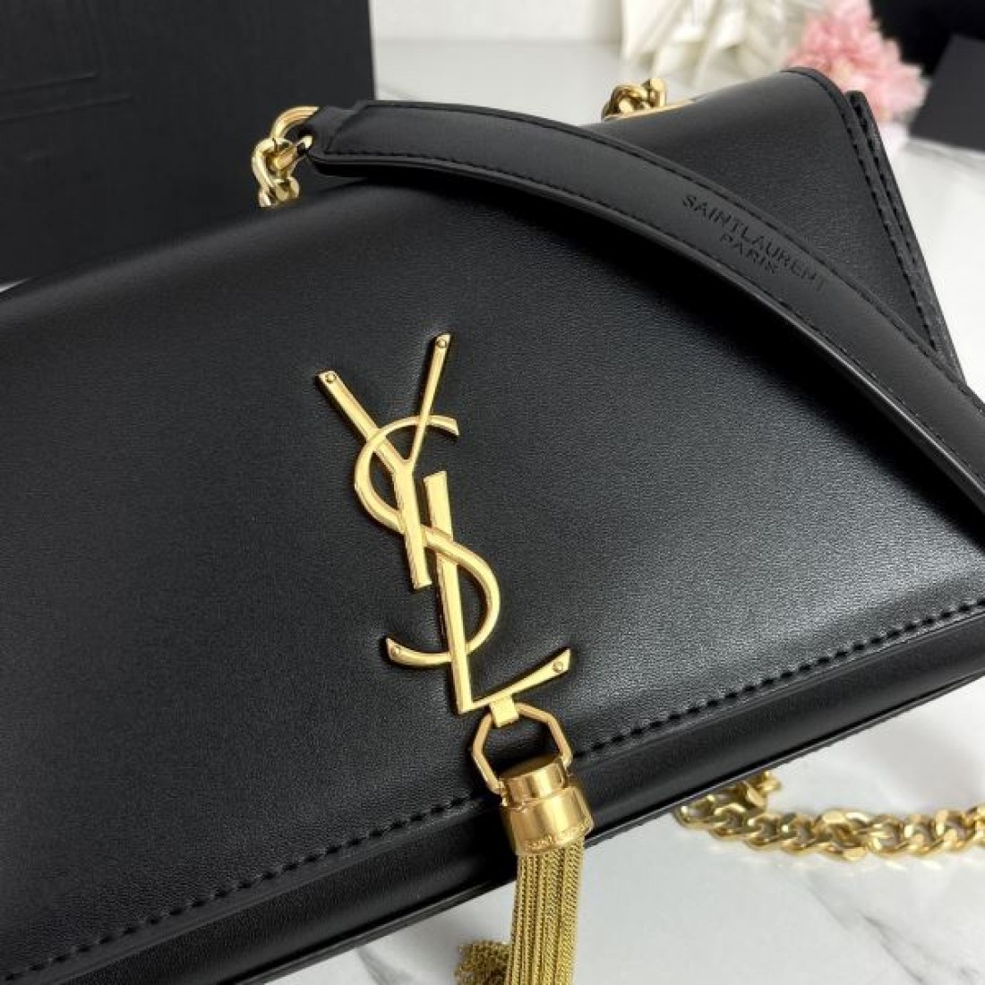 年末年始スペシャル YSL イヴ サンローラン コピー ショルダーバッグ 今季イチオシ