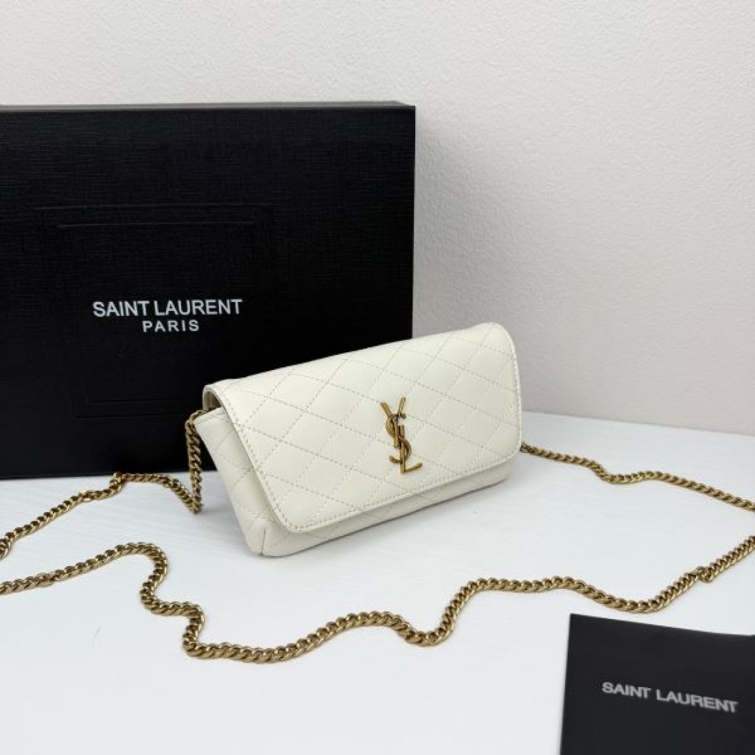 新春初売り YSL イヴ サンローラン コピー ショルダーバッグ 春の新生活にぴったり