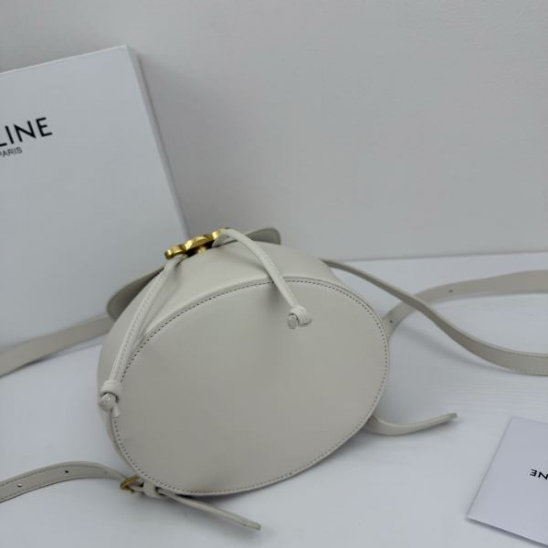 秋冬マストアイテム CELINE セリーヌ コピー バックパック この夏を彩る