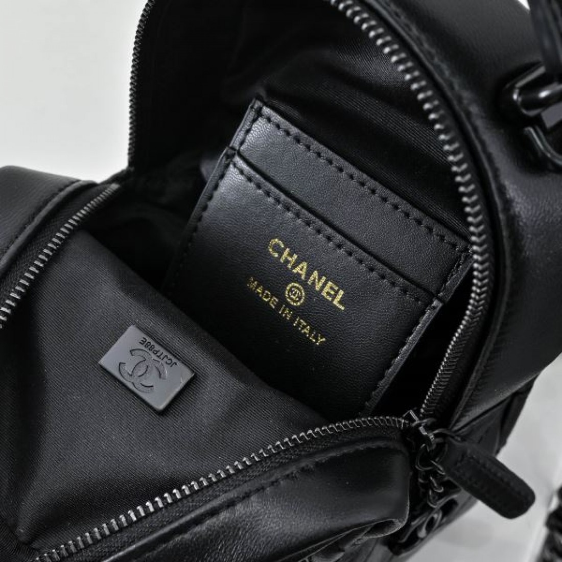 ラグジュアリーな魅力 CHANEL シャネル コピー バックパック 限定コレクション