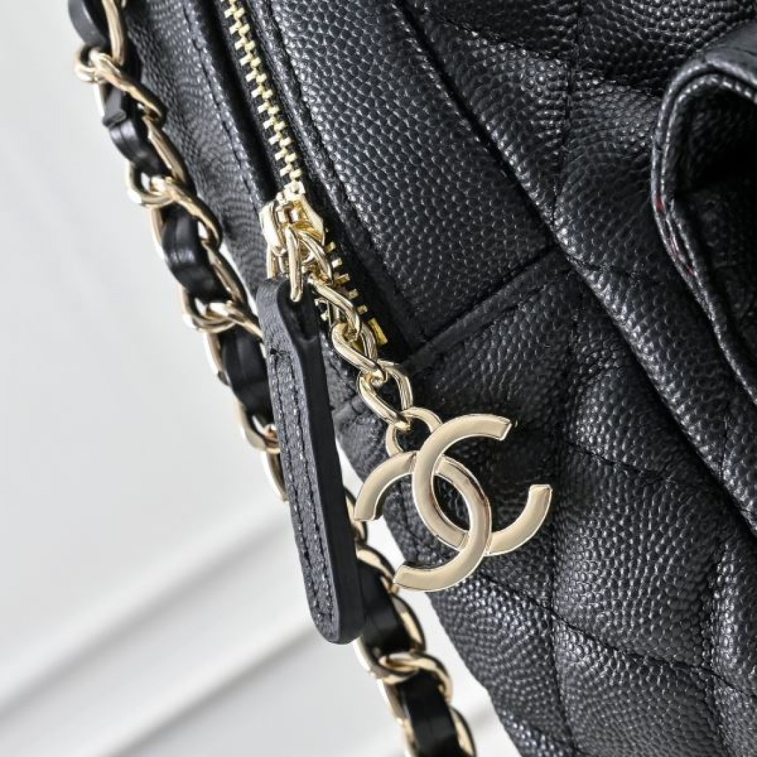 セレブ御用達 CHANEL シャネル コピー バックパック ラグジュアリーな魅力