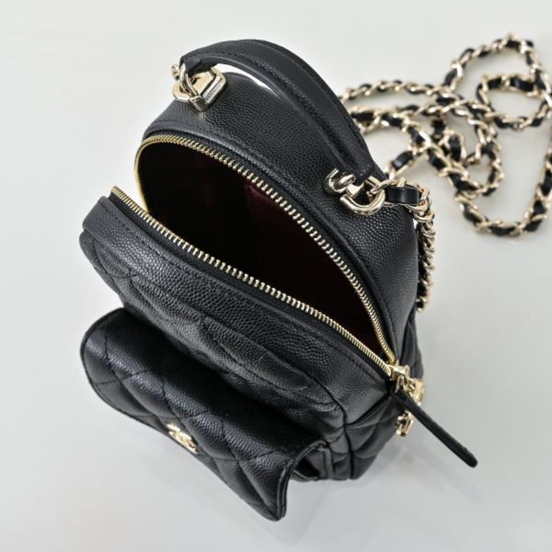 セレブ御用達 CHANEL シャネル コピー バックパック ラグジュアリーな魅力