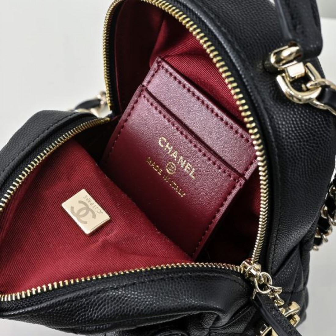 セレブ御用達 CHANEL シャネル コピー バックパック ラグジュアリーな魅力