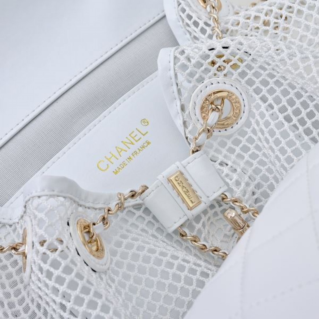優雅で洗練された雰囲気漂う CHANEL シャネル スーパーコピー バッグ