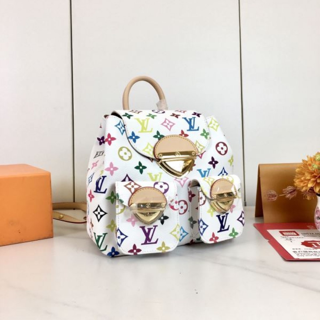 リピート率高め  LOUIS VUITTON ルイヴィトン コピー バックパック 旬なカラー展開