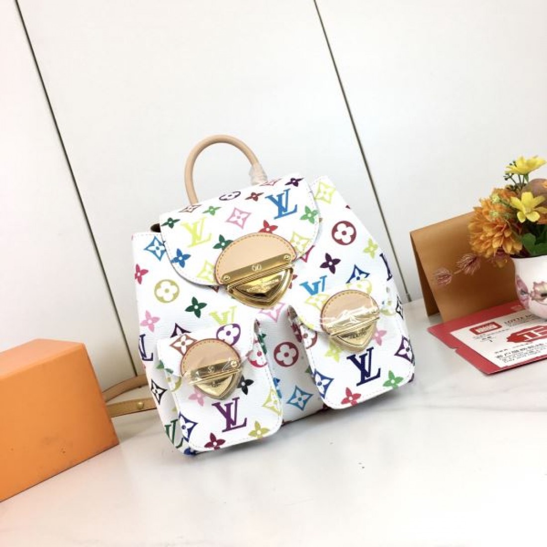 リピート率高め  LOUIS VUITTON ルイヴィトン コピー バックパック 旬なカラー展開