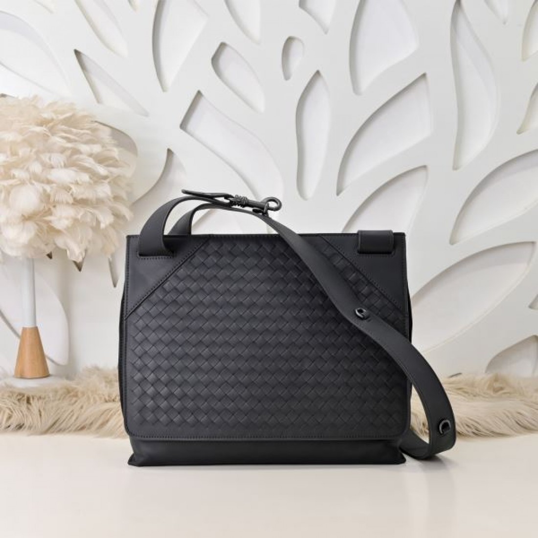 オールシーズン活躍 BOTTEGA VENETA ボッテガヴェネタ コピー ショルダーバッグ 大人カジュアルに