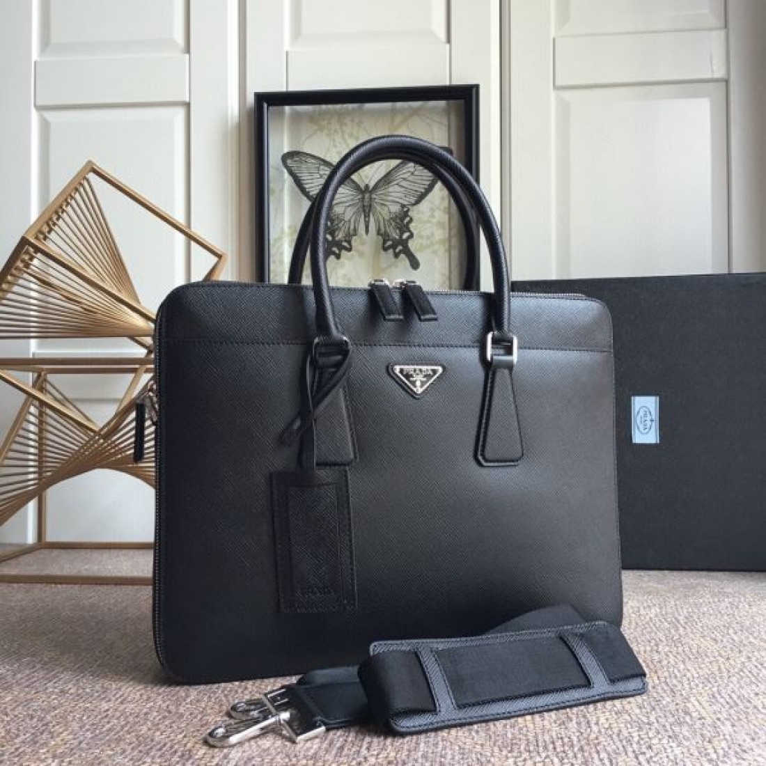 PRADA プラダ コピー ブリーフケース 実用性とデザイン性の融合
