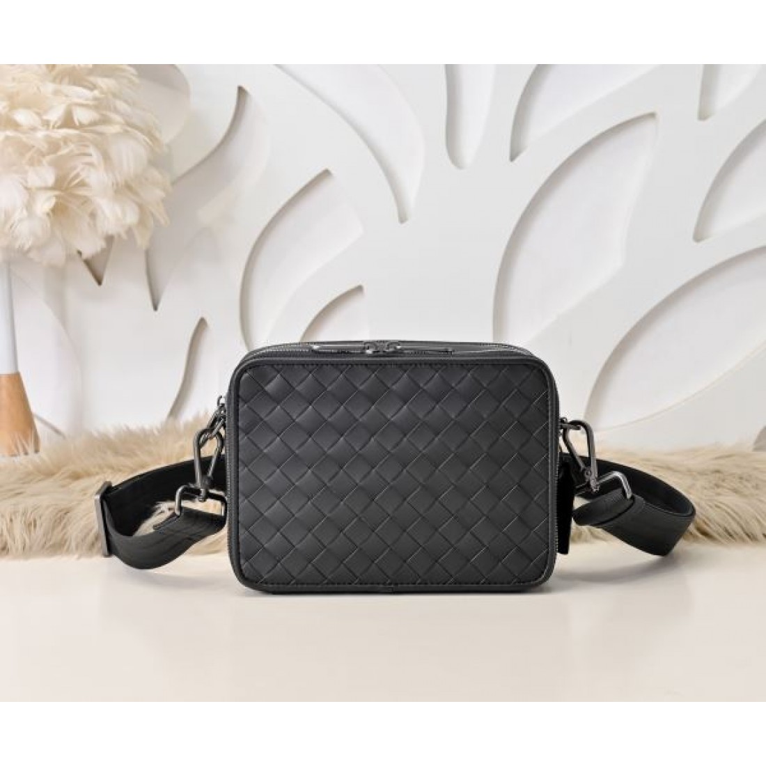 海外限定モデル BOTTEGA VENETA ボッテガヴェネタ コピー ショルダーバッグ プレミアム感満載