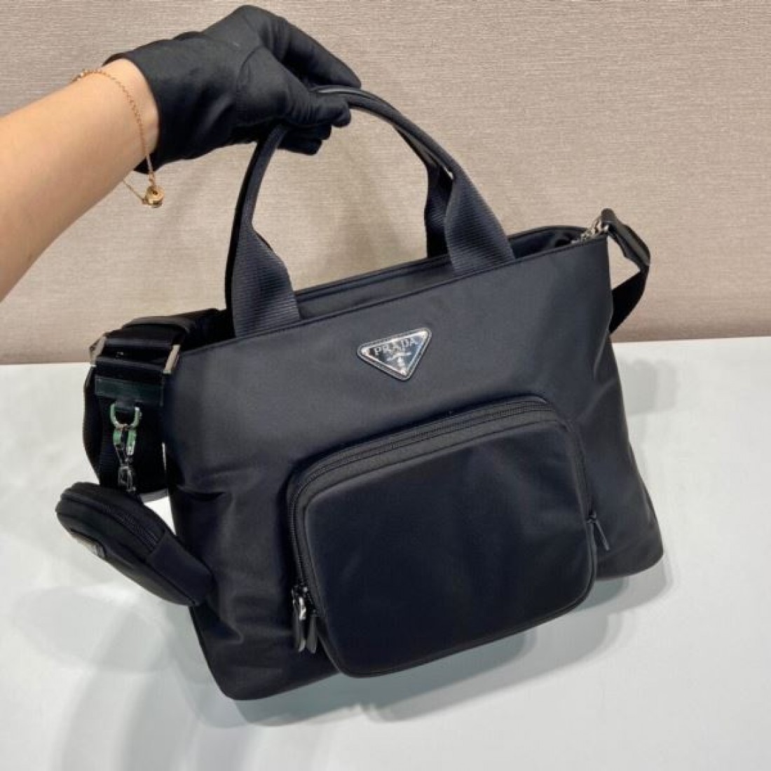 シンプルで飽きのこない プラダ コピー ブリーフケース PRADA
