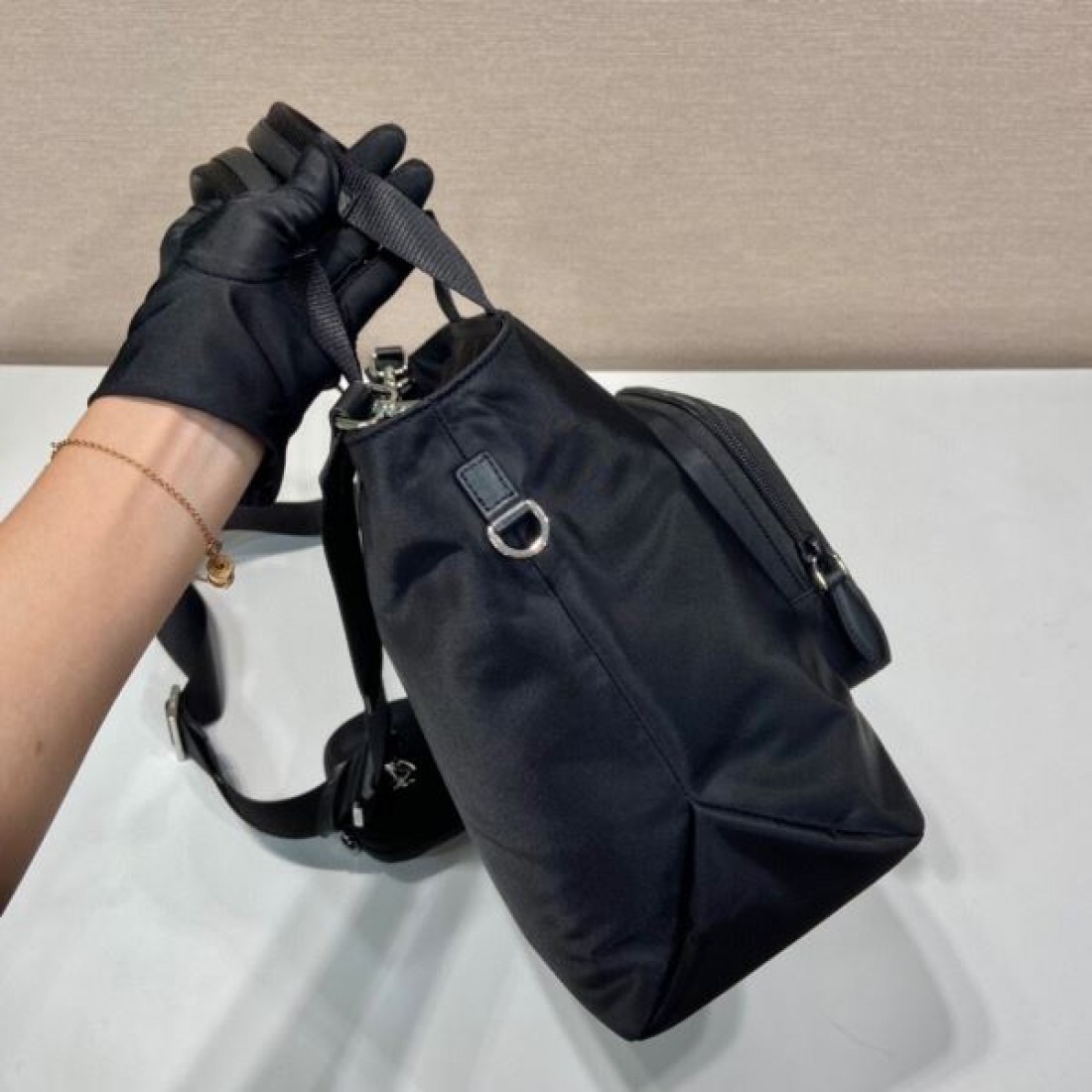 シンプルで飽きのこない プラダ コピー ブリーフケース PRADA