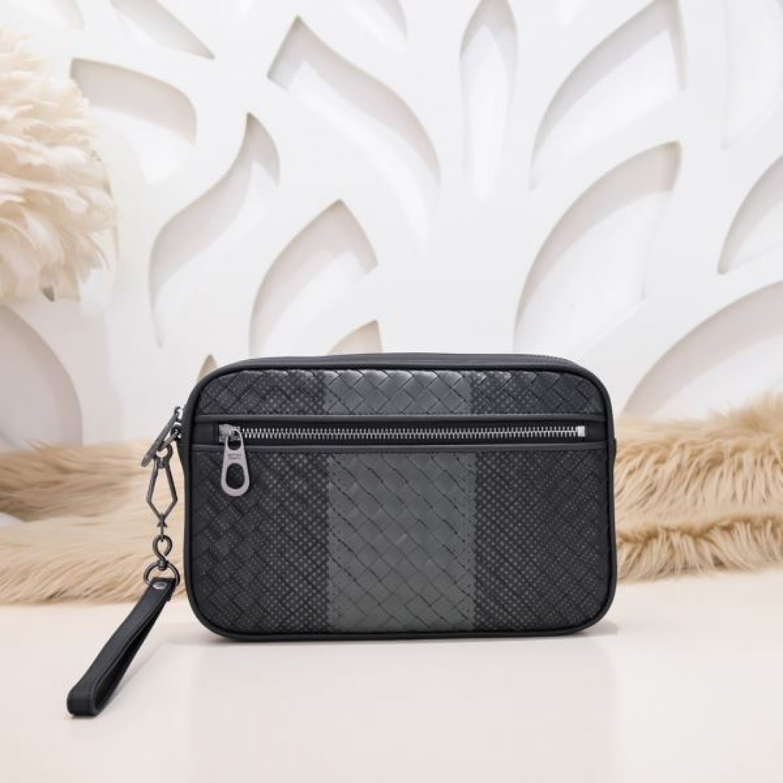 BOTTEGA VENETA ボッテガヴェネタ コピー クラッチバッグ タイムレスでエフォートレス