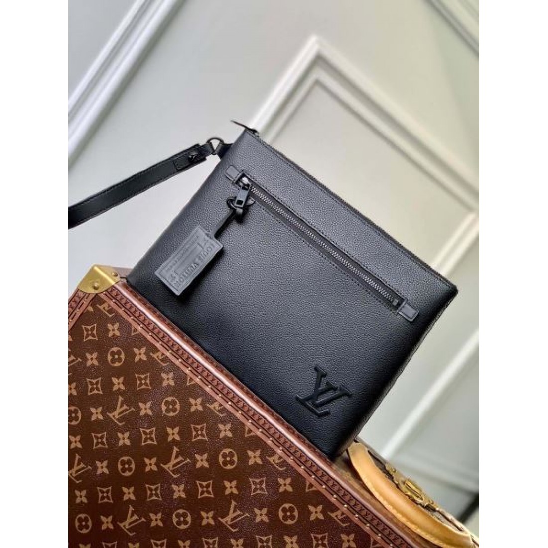 LOUIS VUITTON ルイヴィトン 偽物 クラッチバッグ タイムレスで気品あるデザイン