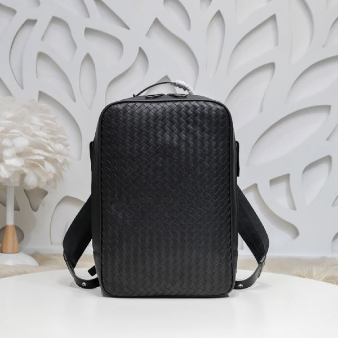 BOTTEGA VENETA ボッテガヴェネタ コピー バックパック モダンで控えめな存在感
