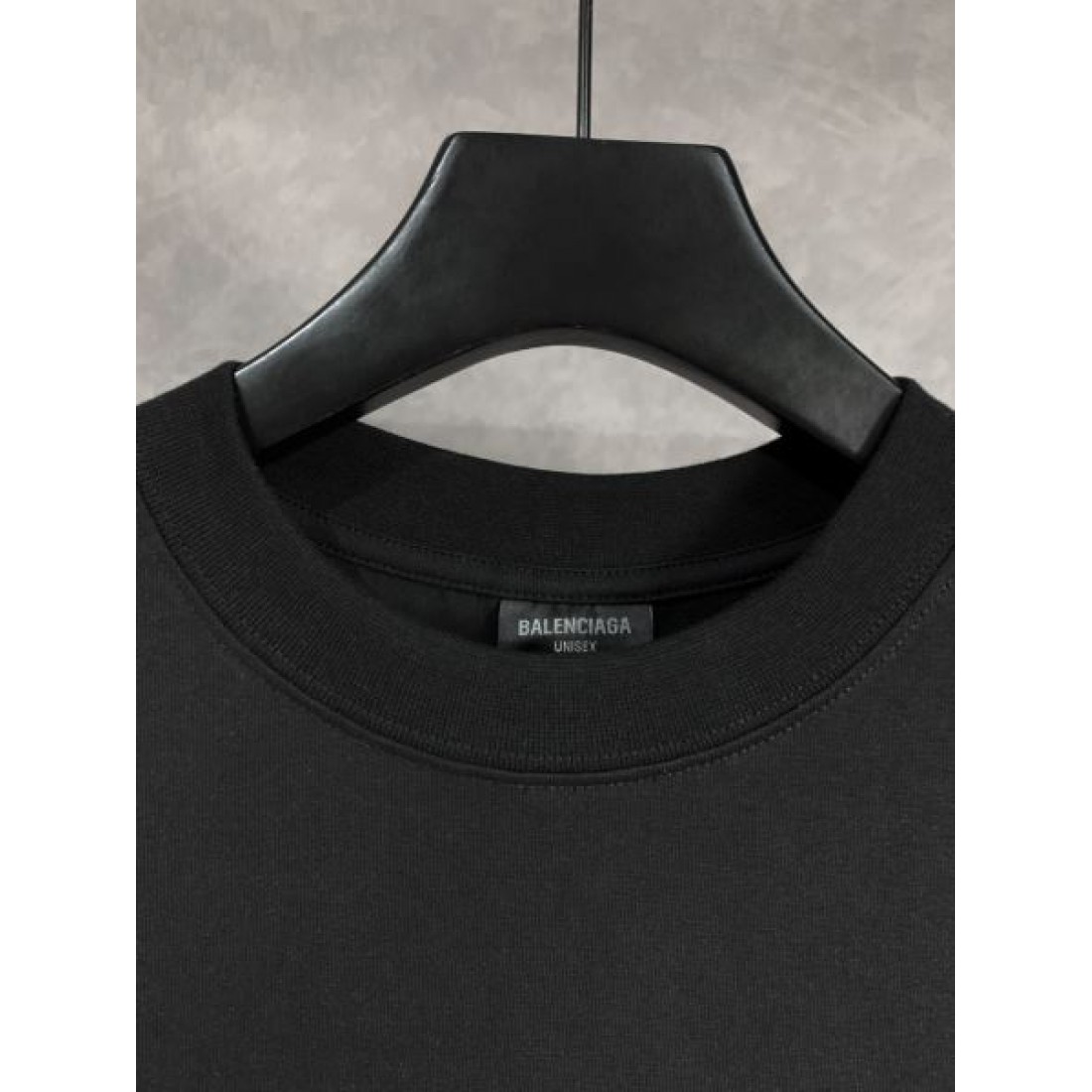 見逃し厳禁 BALENCIAGA バレンシアガ コピー 半袖Tシャツ 迷わずゲット