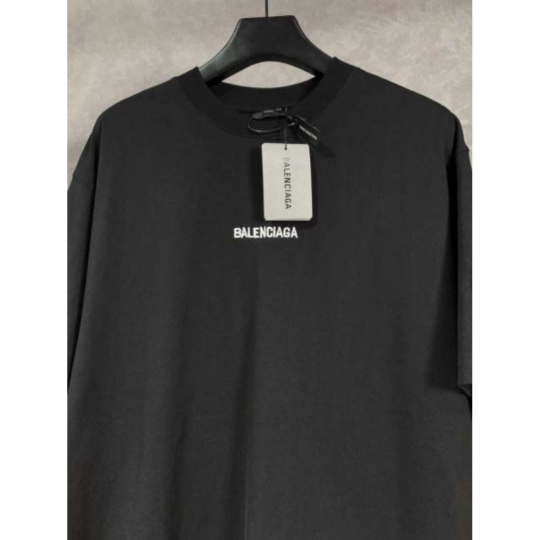 見逃し厳禁 BALENCIAGA バレンシアガ コピー 半袖Tシャツ 迷わずゲット