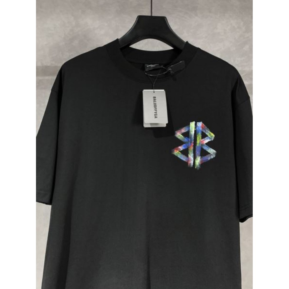 大人カジュアルに BALENCIAGA バレンシアガ コピー 半袖Tシャツ 早い者勝ち