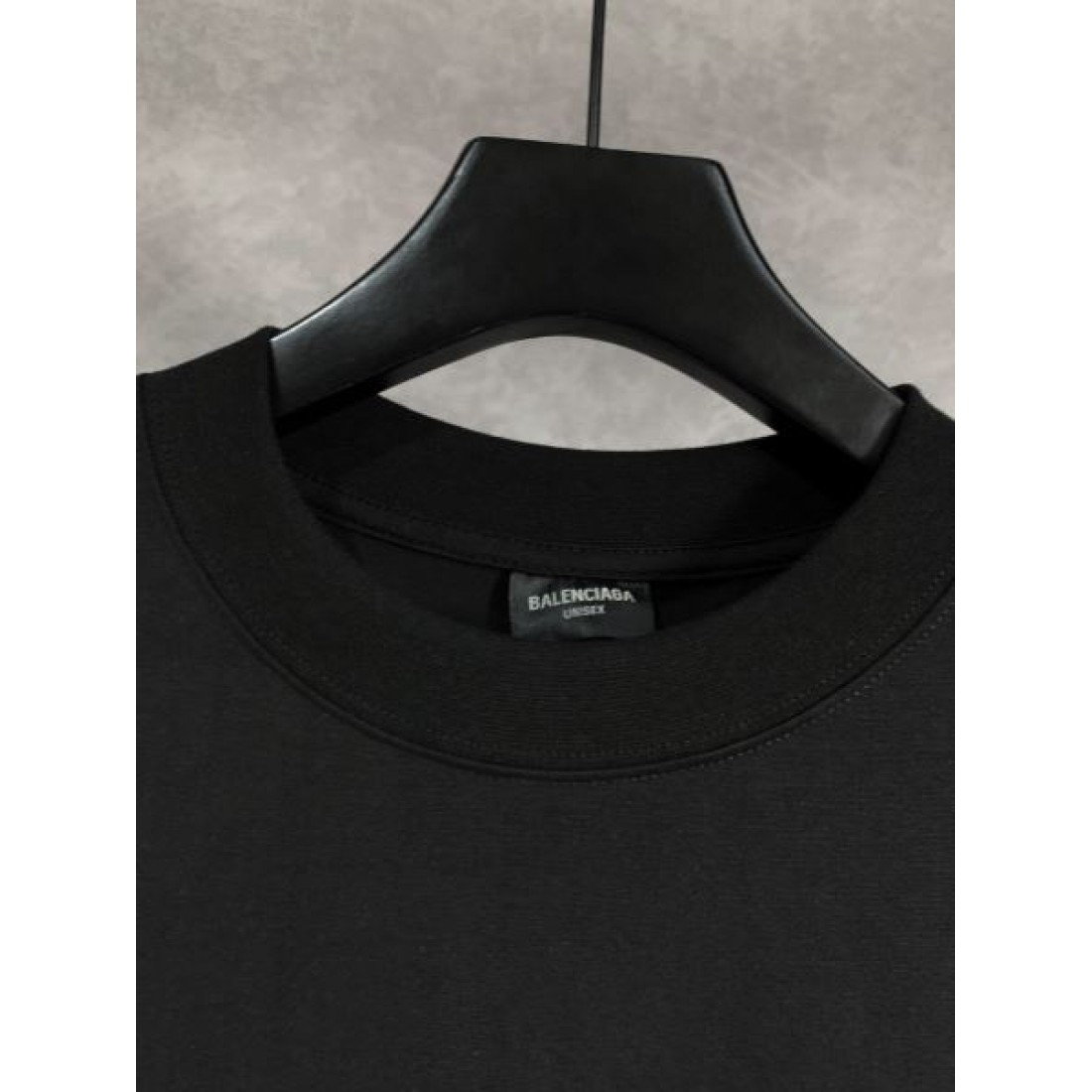 大人カジュアルに BALENCIAGA バレンシアガ コピー 半袖Tシャツ 早い者勝ち