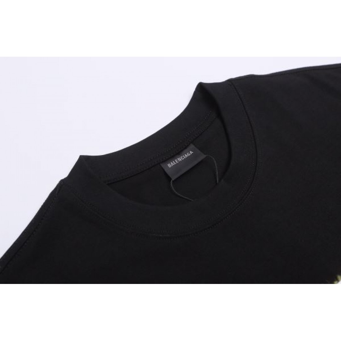 旬コーデに最適 BALENCIAGA バレンシアガ コピー 半袖Tシャツ オールシーズン活躍