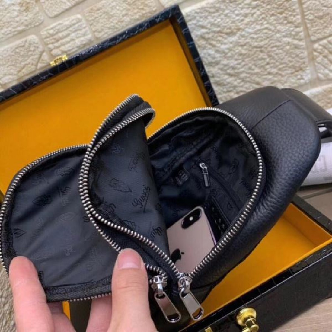 目を引く GUCCI グッチ コピー ウエストバッグ 高級感溢れるデザイン