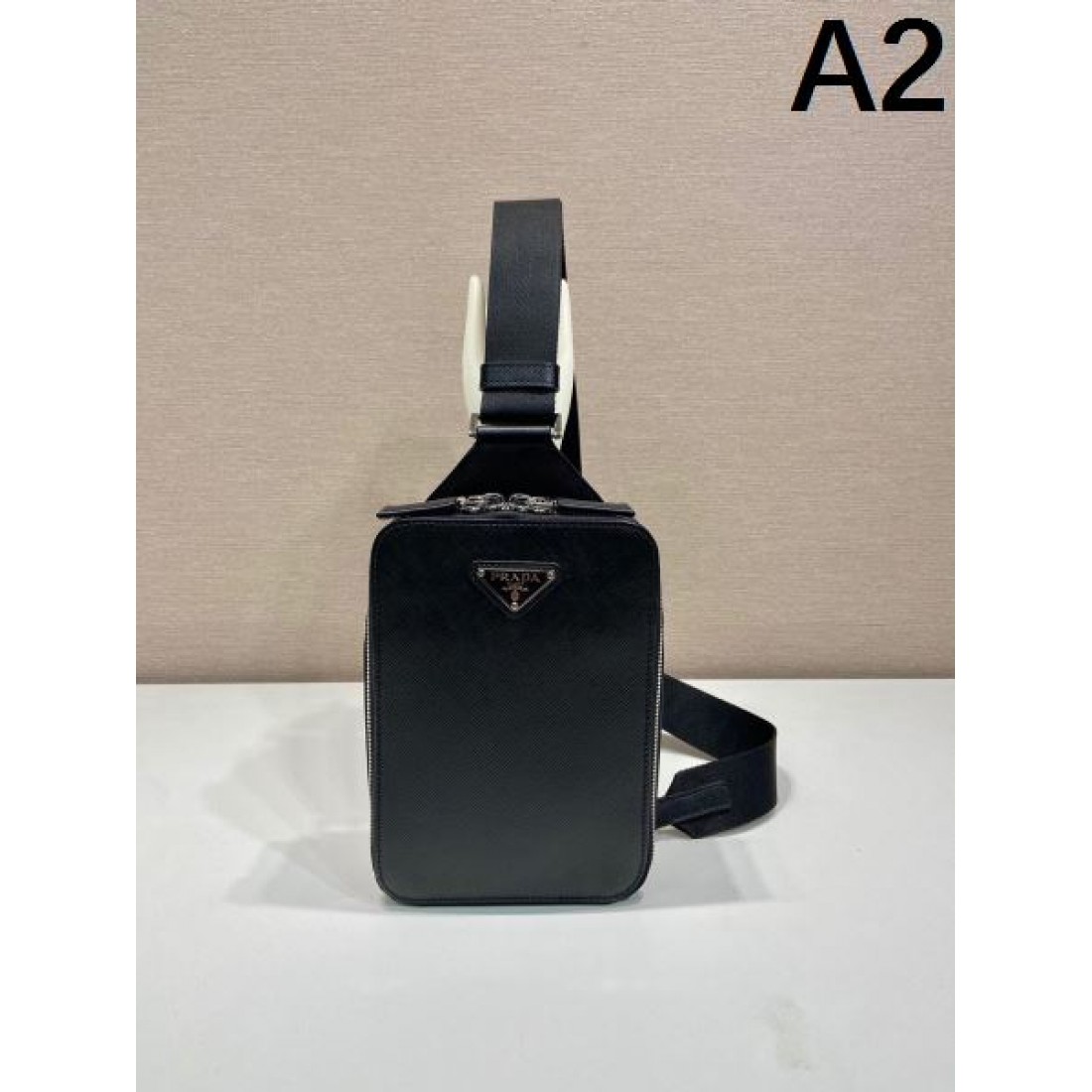 迷わずゲット PRADA プラダ コピー チェストバッグ これは買い