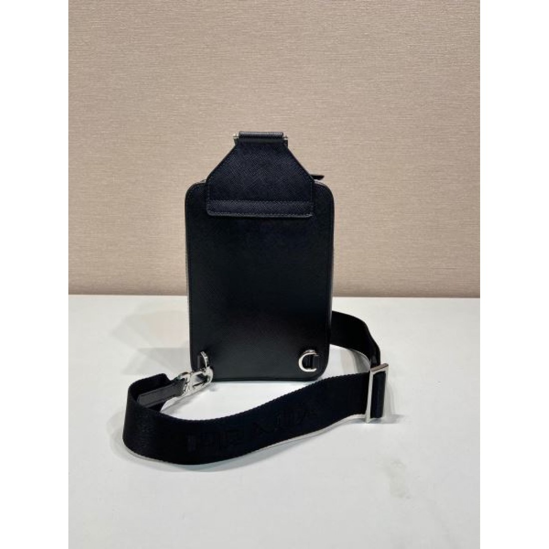 迷わずゲット PRADA プラダ コピー チェストバッグ これは買い