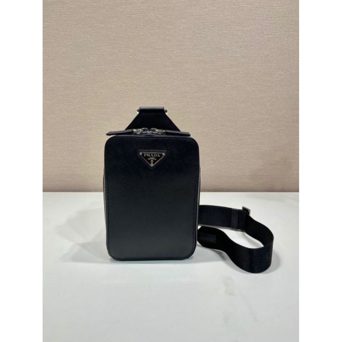 迷わずゲット PRADA プラダ コピー チェストバッグ これは買い