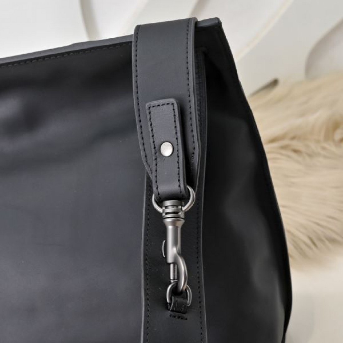 オールシーズン活躍 BOTTEGA VENETA ボッテガヴェネタ コピー ショルダーバッグ 大人カジュアルに