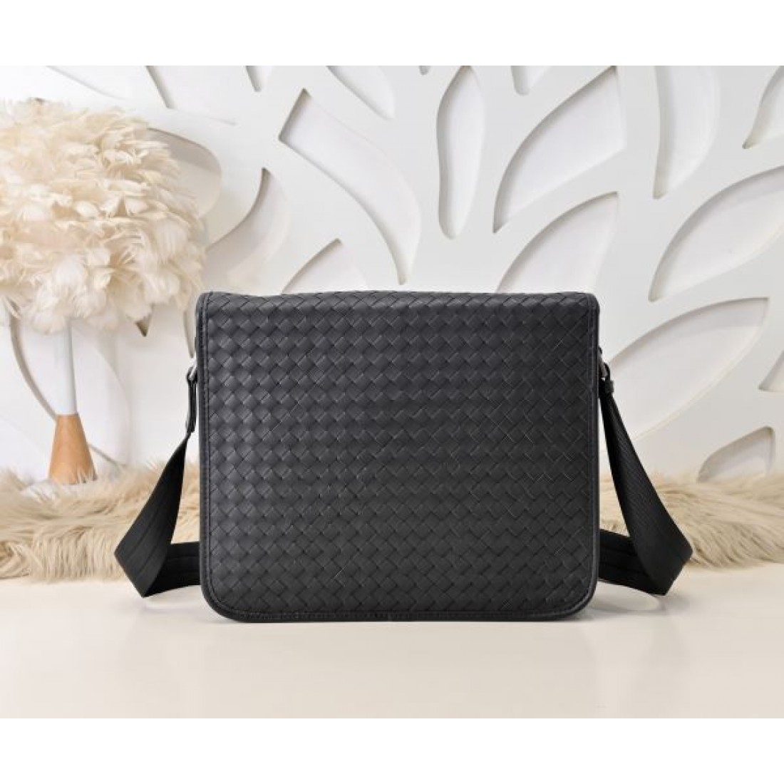 季節感たっぷり BOTTEGA VENETA ボッテガヴェネタ コピー ショルダーバッグ 旬コーデに最適