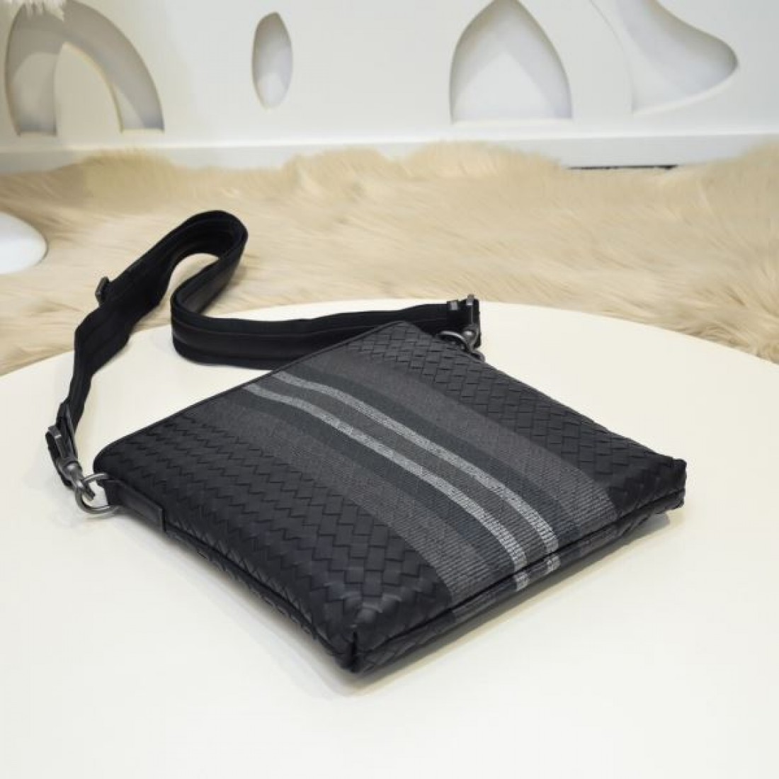 先取り必見 BOTTEGA VENETA ボッテガヴェネタ コピー ショルダーバッグ 入手困難アイテム