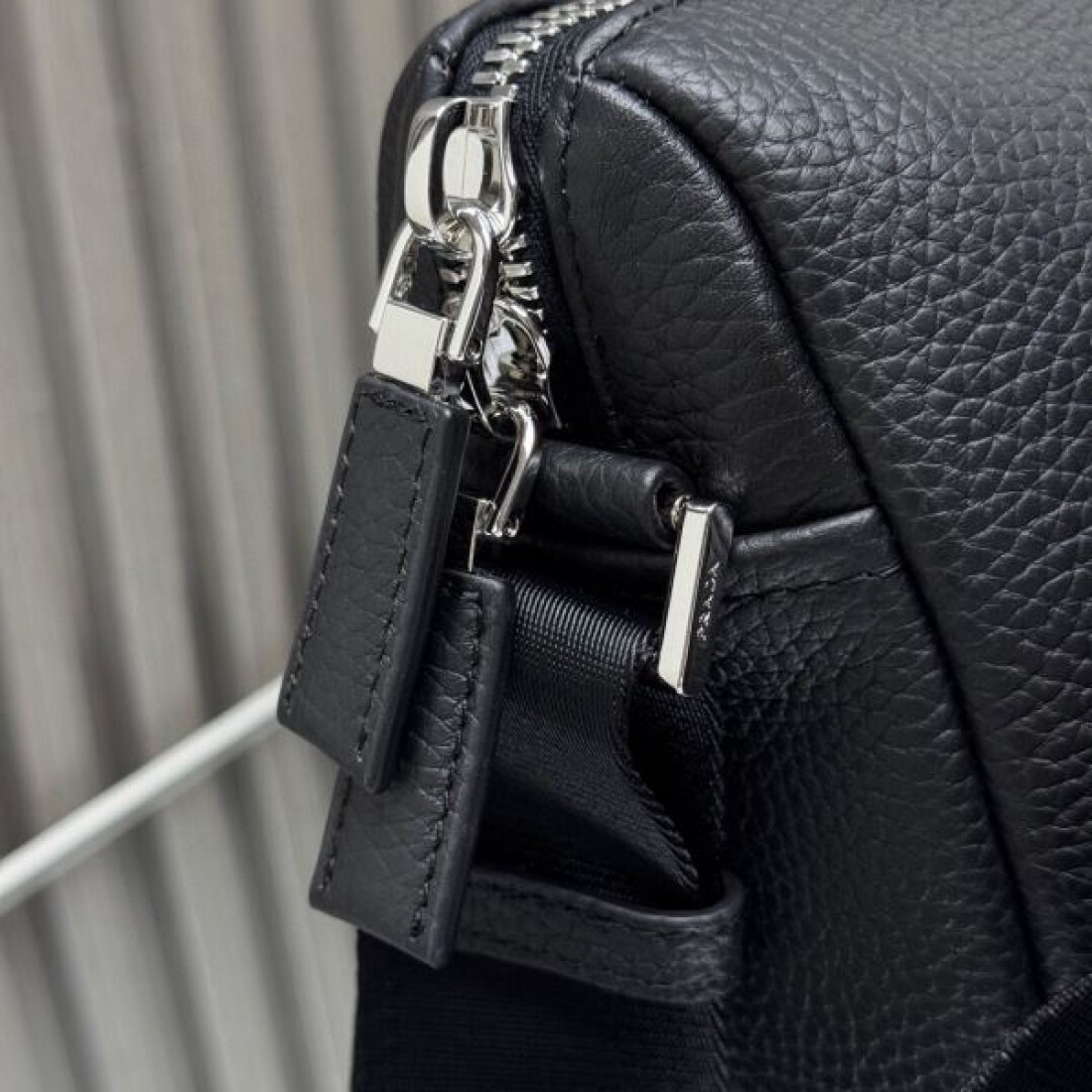 話題沸騰中 PRADA プラダ コピー ショルダーバッグ 最新トレンド