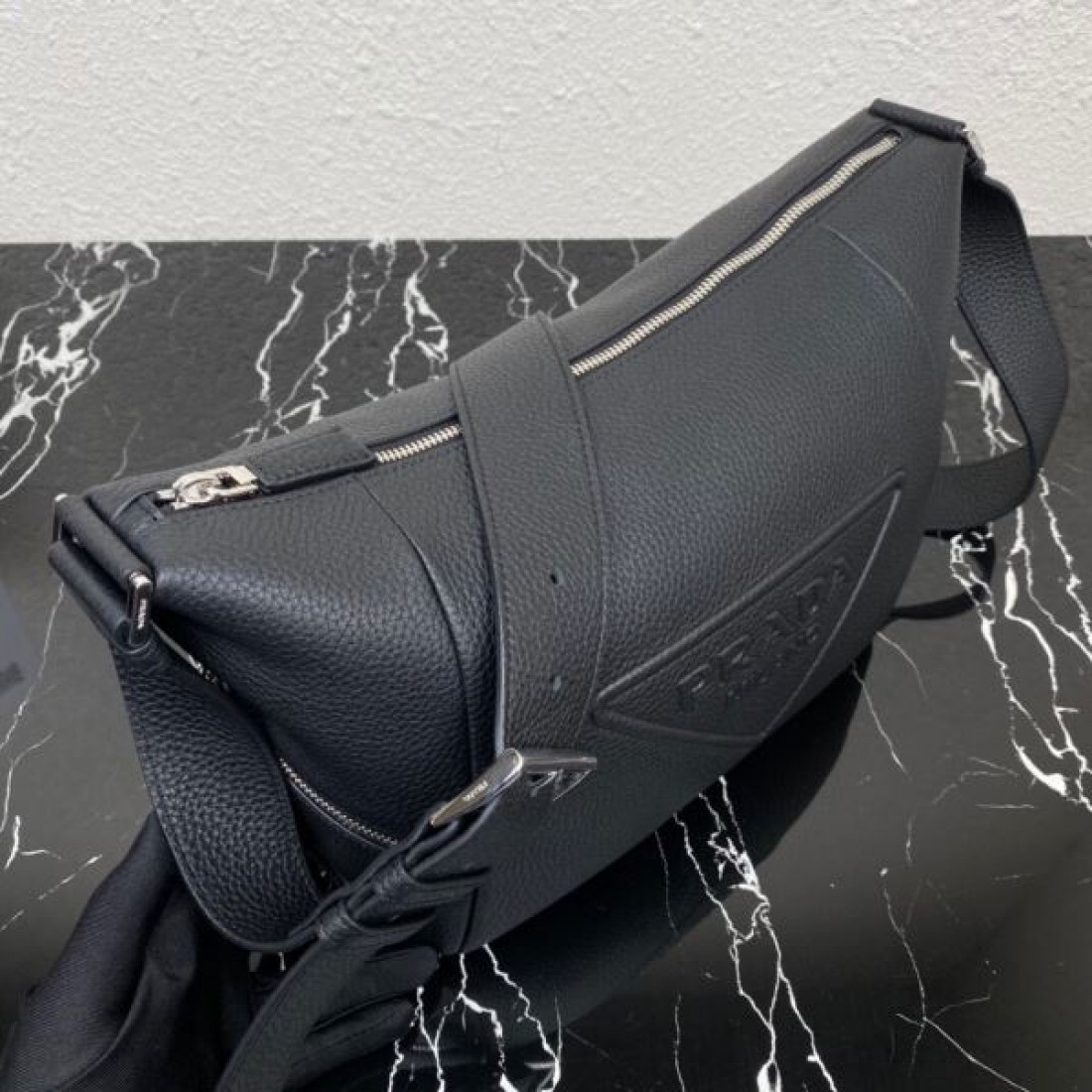 即完売必至 PRADA プラダ コピー ショルダーバッグ 数量限定発売