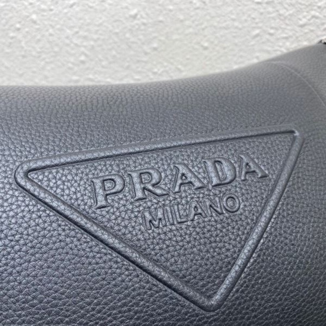 即完売必至 PRADA プラダ コピー ショルダーバッグ 数量限定発売