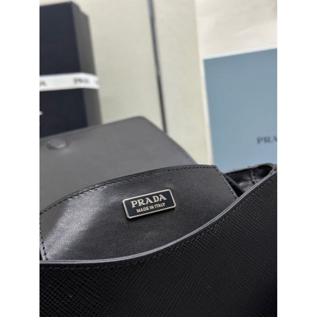 海外の顧客限定 PRADA プラダ コピー ショルダーバッグ 流行トレンド
