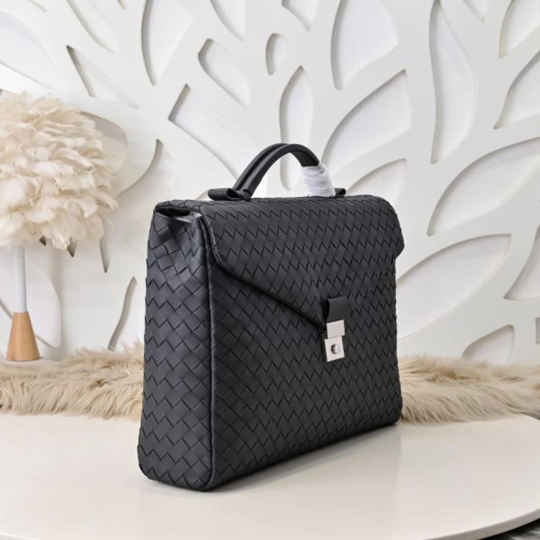 BOTTEGA VENETA ボッテガヴェネタ コピー ブリーフケース スマートな実用性