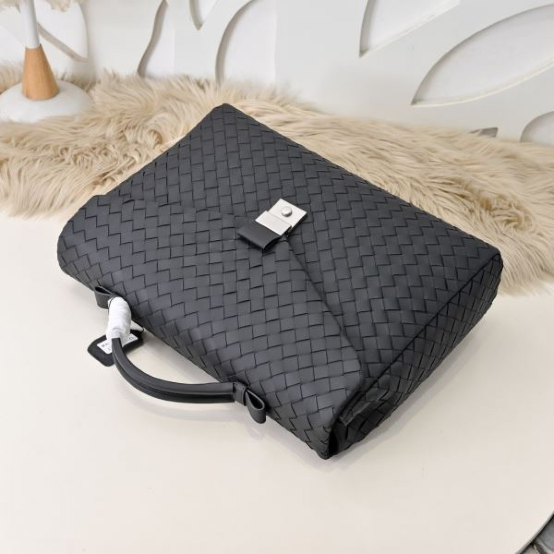 BOTTEGA VENETA ボッテガヴェネタ コピー ブリーフケース スマートな実用性