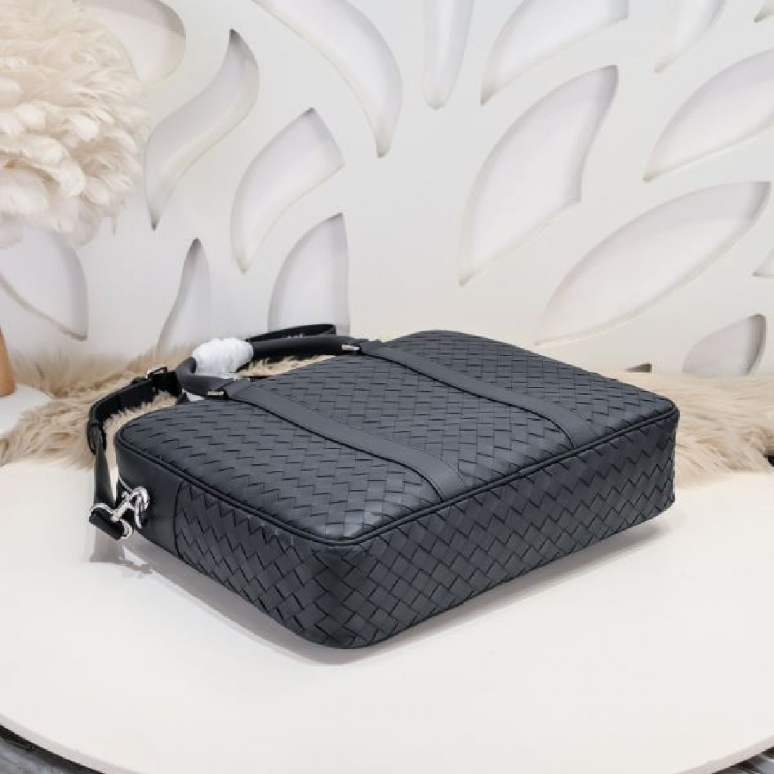  ミニマルで知的な ボッテガヴェネタ コピー ブリーフケース BOTTEGA VENETA