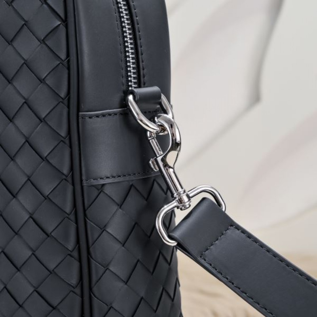  ミニマルで知的な ボッテガヴェネタ コピー ブリーフケース BOTTEGA VENETA