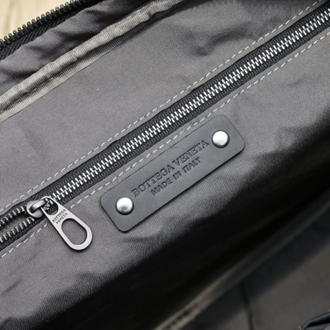  BOTTEGA VENETA ボッテガヴェネタ コピー ブリーフケース タフで上質な