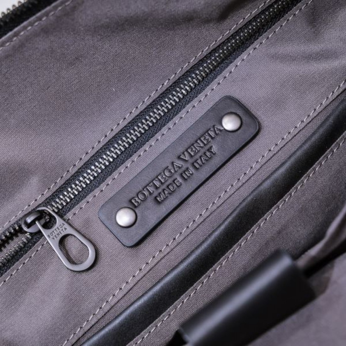 クラシカル 落ち着いた BOTTEGA VENETA ボッテガヴェネタ コピー ブリーフケース