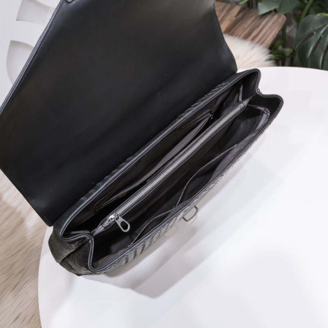 スマート 控えめな BOTTEGA VENETA ボッテガヴェネタ コピー ブリーフケース