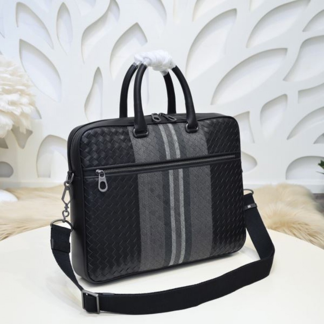モダンでクラシカルな ボッテガヴェネタ コピー ブリーフケース BOTTEGA VENETA