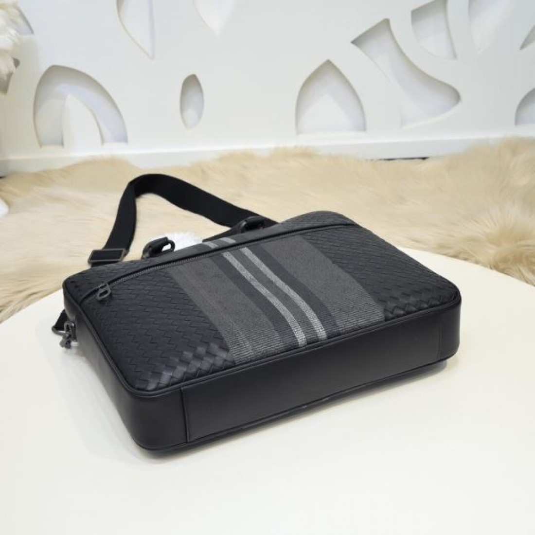 モダンでクラシカルな ボッテガヴェネタ コピー ブリーフケース BOTTEGA VENETA