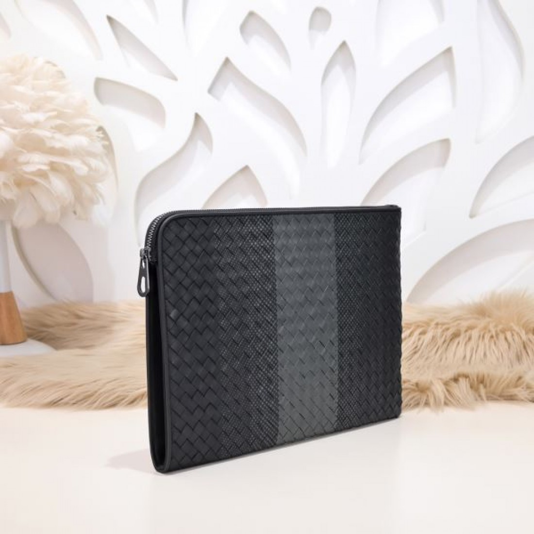 ボッテガヴェネタ コピー クラッチバッグ BOTTEGA VENETA 知的で都会的なスタイル