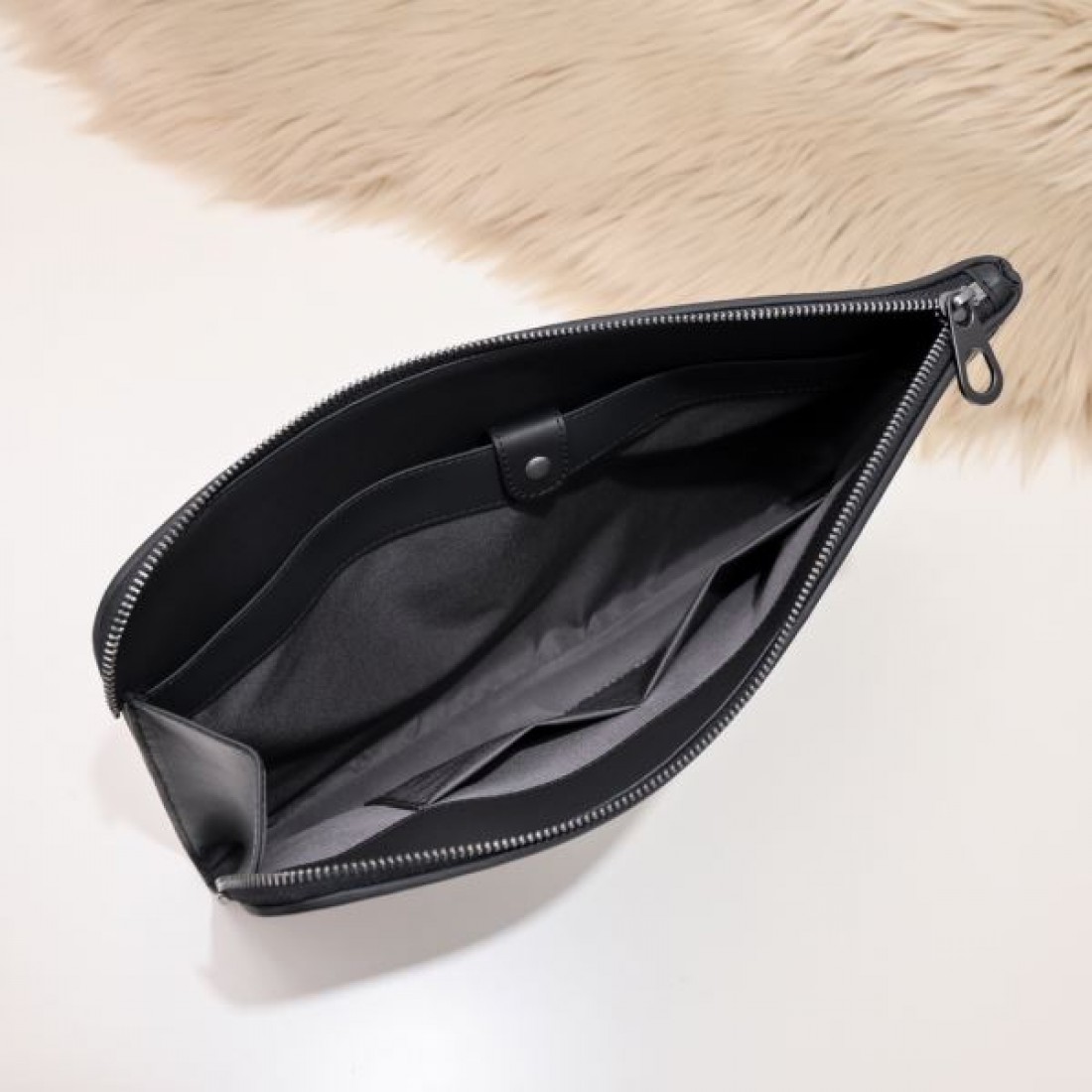 ボッテガヴェネタ コピー クラッチバッグ BOTTEGA VENETA 知的で都会的なスタイル